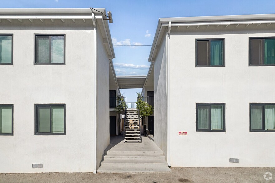 More Photos Of 7323 Valmont St, Tujunga Apartments For Sale