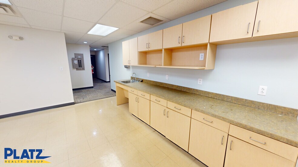 More Photos Of 120 Westchester Dr, Youngstown Office For Lease