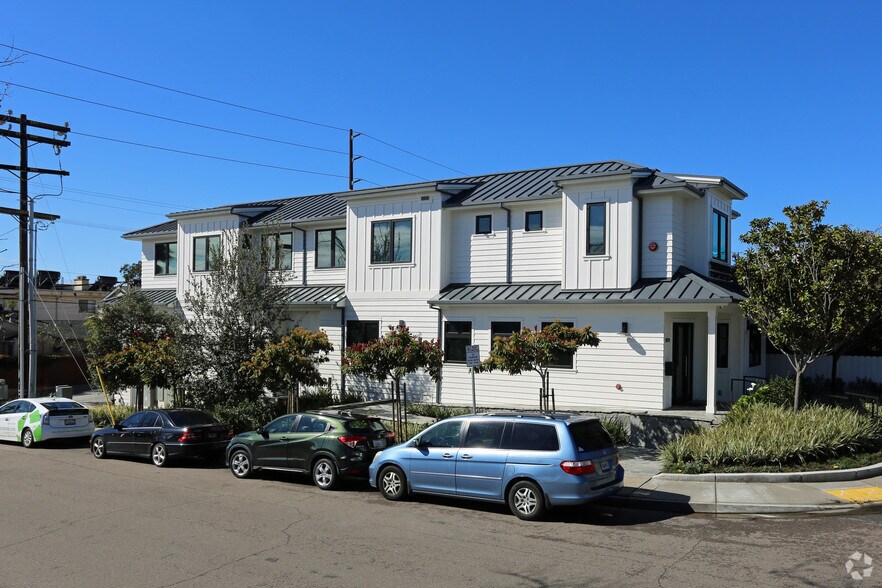 More Photos Of 2079 Garnet Ave, San Diego Office For Sale