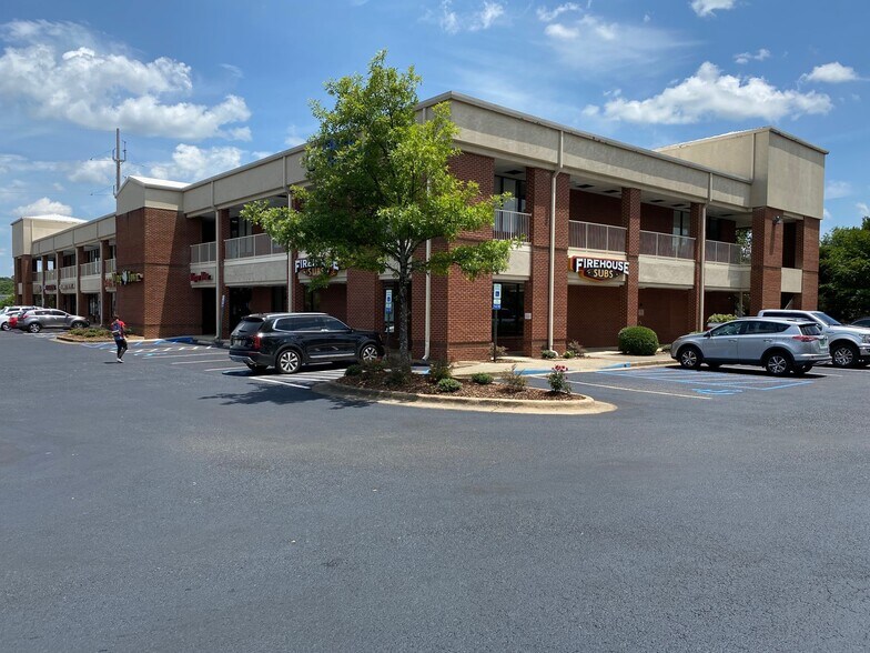 More Photos Of 1907 S College St, Auburn Storefront Retail Office For Lease