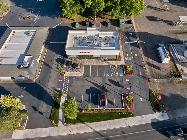 More Photos Of 597 SW 1st Ave, Canby Fast Food For Sale