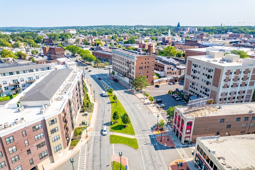 More Photos Of 180 Erie Blvd, Schenectady Office Residential For Sale