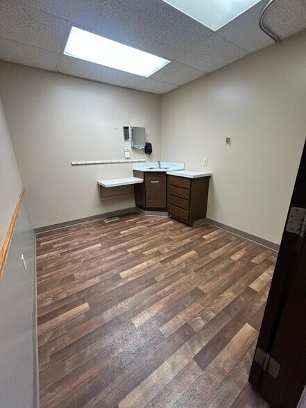 More Photos Of 673 E Cedar Ave, Gladwin Medical For Sale