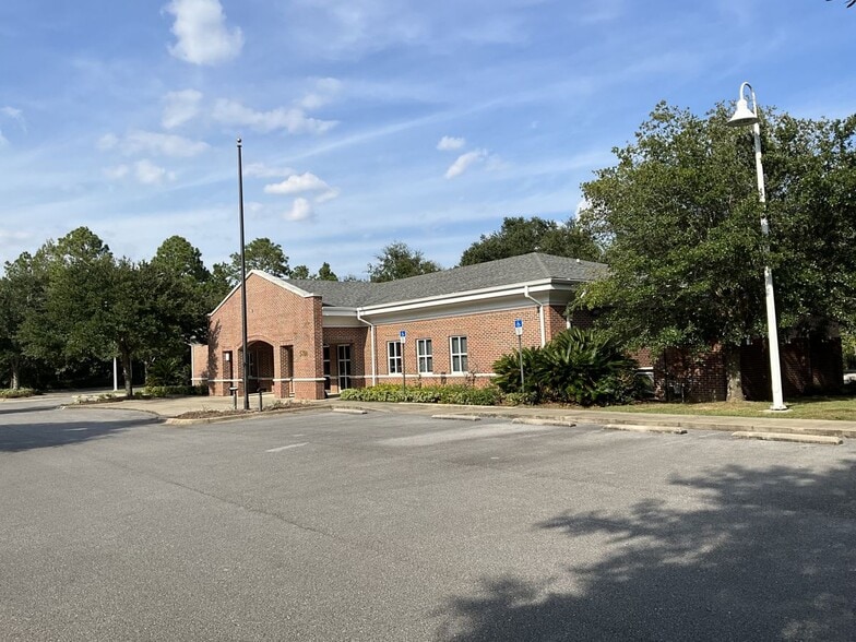 More Photos Of 5784 Chumuckla Hwy, Pace Freestanding For Lease