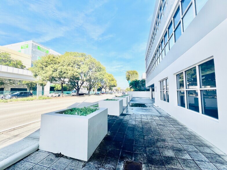 More Photos Of 2424 S Dixie Hwy, Coconut Grove Loft Creative Space For Sale