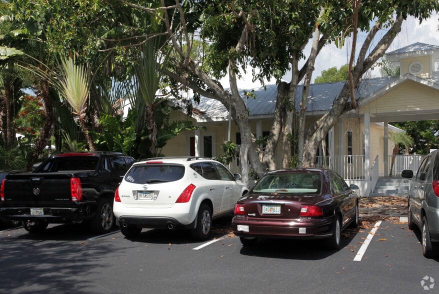 More Photos Of 12855 Banyon Creek, Fort Myers Office For Sale