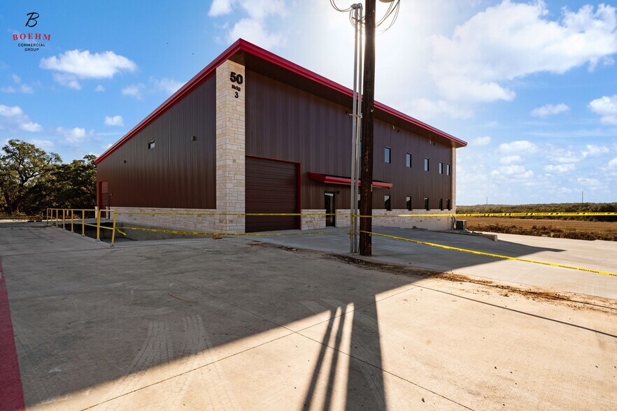 More Photos Of 50 Worth Dr, Boerne Warehouse For Lease
