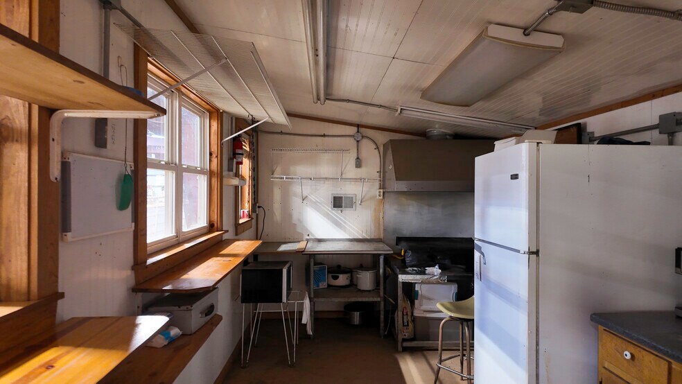 More Photos Of 99 Stacks Dr, Damascus Horse Stables For Sale