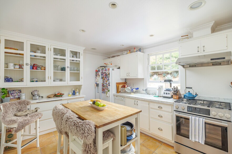 More Photos Of 65 Summit Ave, Mill Valley Apartments For Sale