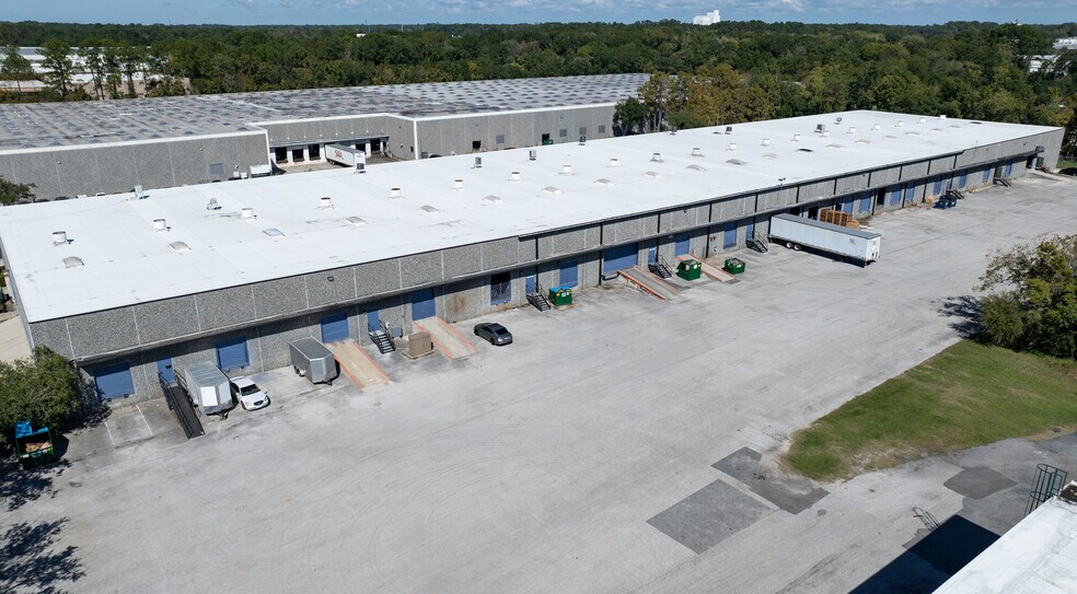 More Photos Of 1057 Ellis Rd N, Jacksonville Warehouse For Lease