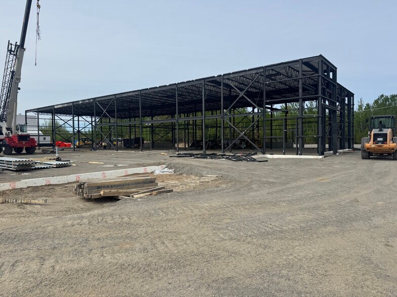 More Photos Of 4905 Rue Charles-Malhiot, Trois-Rivières Warehouse For Lease