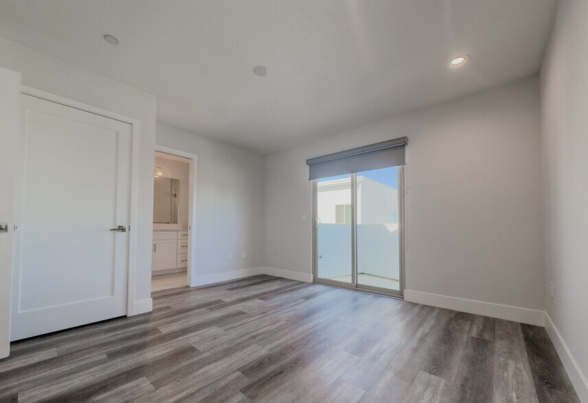 More Photos Of 1420 Pacific Beach Dr, San Diego Apartments For Sale