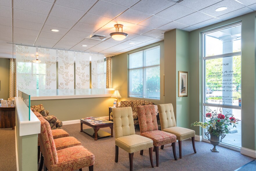 More Photos Of 897 Von Kolnitz Rd, Mount Pleasant Medical For Lease