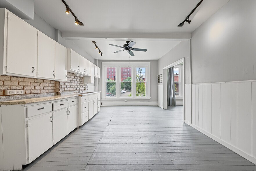 More Photos Of 361 E Main St, Alliance Storefront Retail Office For Sale