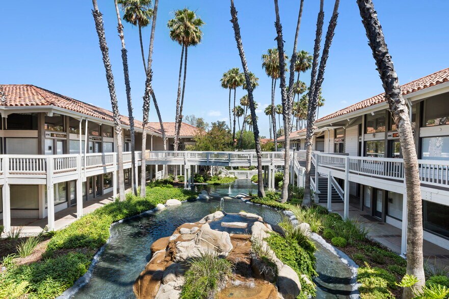 More Photos Of 850 Hampshire Rd, Westlake Village Office For Lease