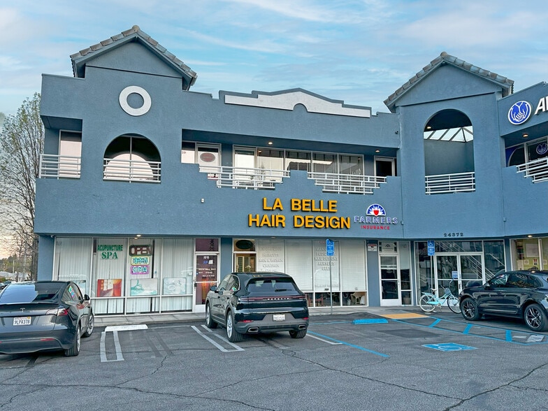 More Photos Of 24372 Vanowen St, Canoga Park Unknown For Lease