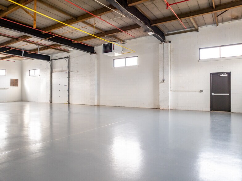 More Photos Of 22 Readington Rd, Branchburg Manufacturing For Lease