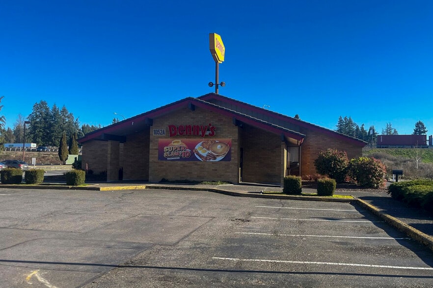 More Photos Of 1052A Harrison Ave, Centralia General Retail For Lease