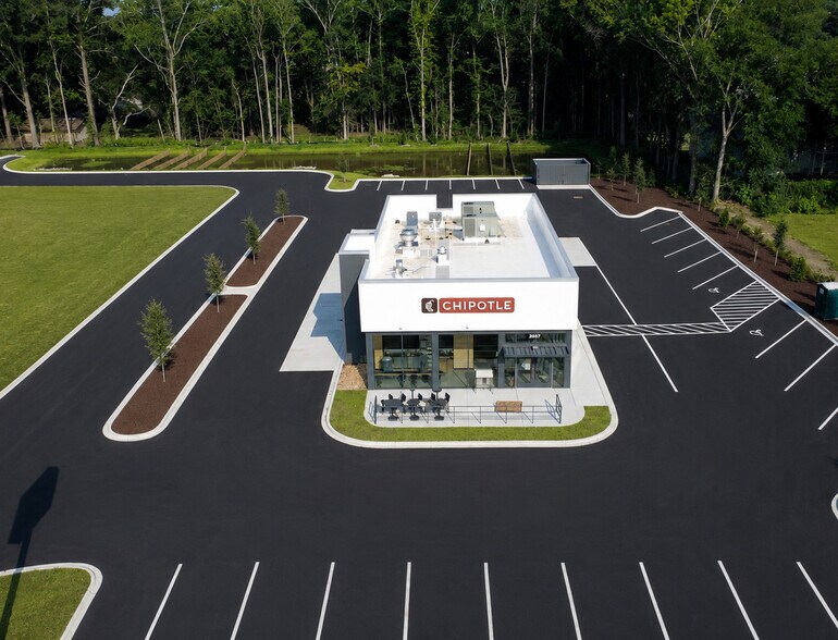 More Photos Of 2037 S Irby St, Florence General Retail For Sale