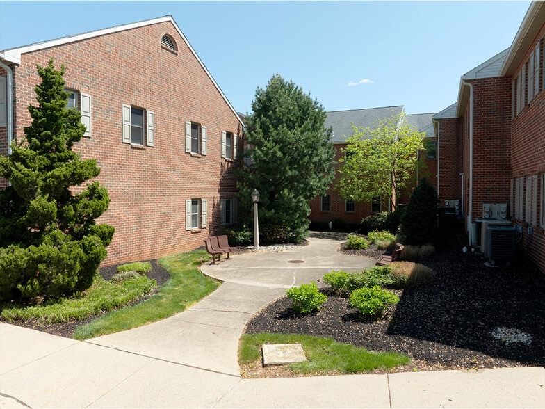 More Photos Of , Lancaster Office For Sale