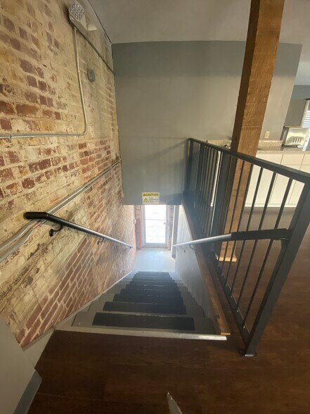 More Photos Of 111 E Commercial St, Broken Arrow Loft Creative Space For Lease