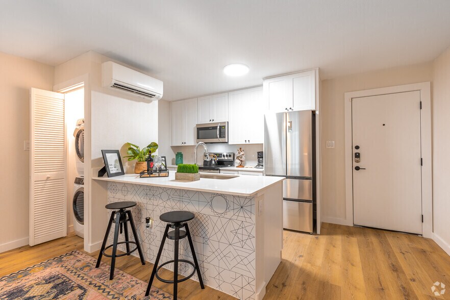 More Photos Of 1519 Annex Ave, Dallas Apartments For Sale