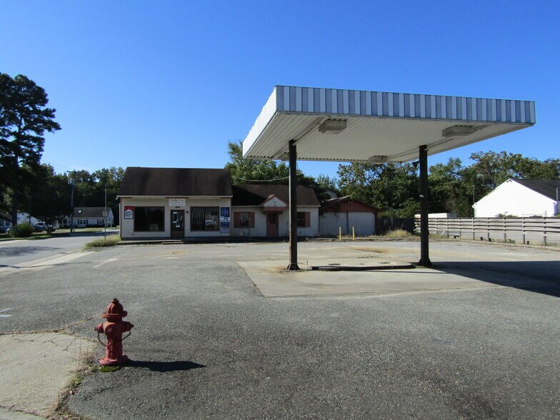 More Photos Of 150 Colonial Trl E, Surry Convenience Store For Sale