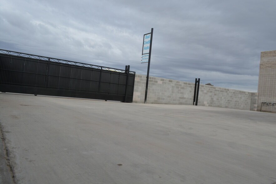 More Photos Of 22039 N 24th Ave, Phoenix Warehouse For Lease