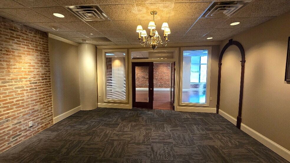 More Photos Of 1108 3rd Ave, Huntington Office For Lease