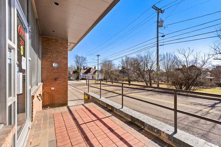 More Photos Of 315 Gill Ave, Knoxville Medical For Lease