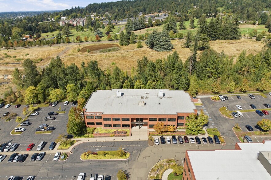 More Photos Of 10135 SE Sunnyside Rd, Clackamas Office For Lease