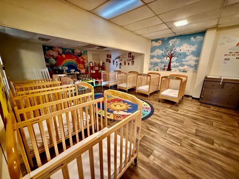 More Photos Of 310 N Fulton St, Marshall Recycling Center For Sale