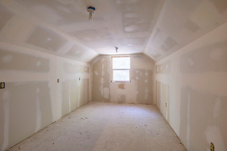 More Photos Of 459 Galice Rd, Merlin Religious Facility For Sale