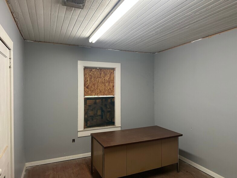 More Photos Of 1860 Atwood Dr, Pensacola Office For Sale
