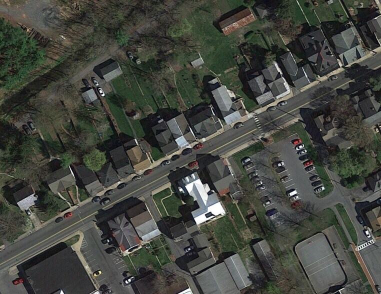 More Photos Of 145 W High St, Elizabethtown Apartments For Sale