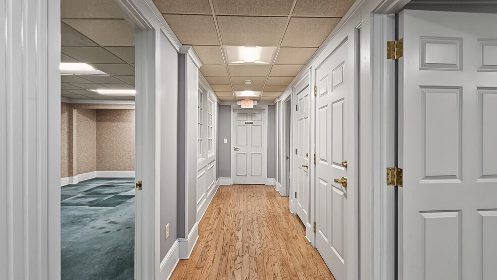 More Photos Of 112 N Jefferson St, Athens Bank For Lease