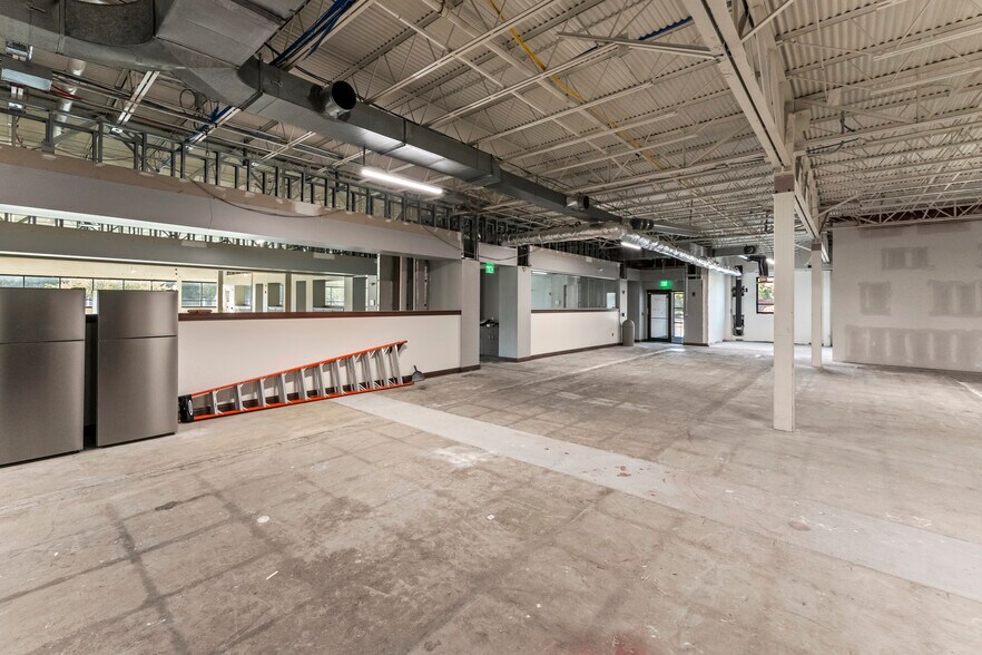 More Photos Of 470 Myles Standish Blvd, Taunton Office For Lease