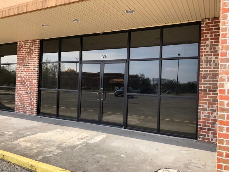 More Photos Of 3501 Chateau Blvd, Kenner Freestanding For Lease