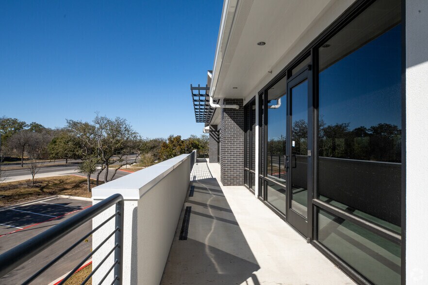 More Photos Of 120 S Lakeline Blvd, Cedar Park Office For Sale