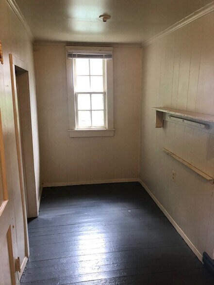More Photos Of 2053 Linden Ave, Memphis Apartments For Sale