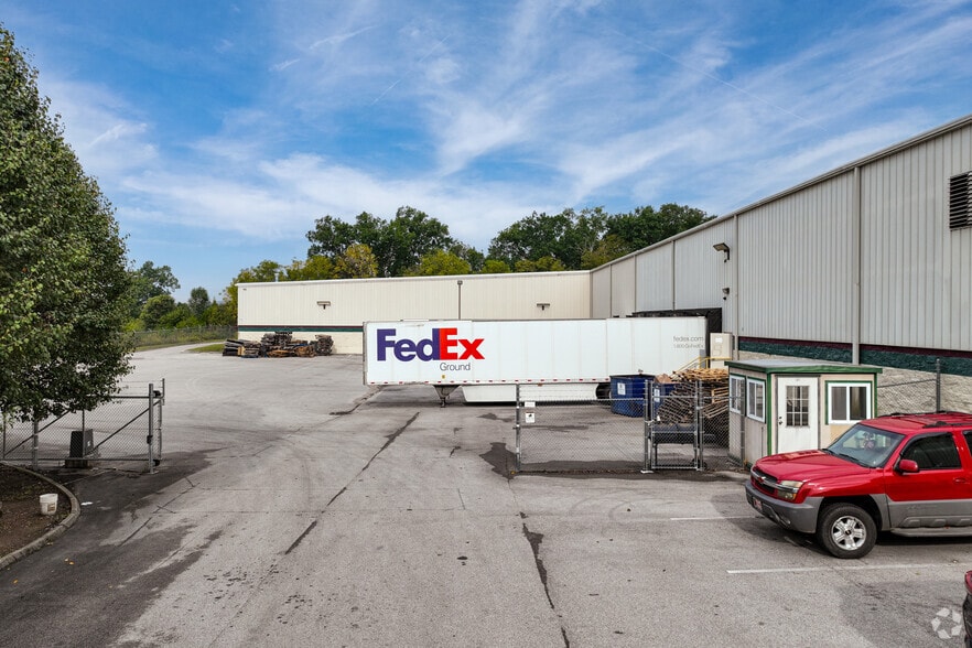 More Photos Of 1485 Mountain Rd, Andersonville Warehouse For Sale