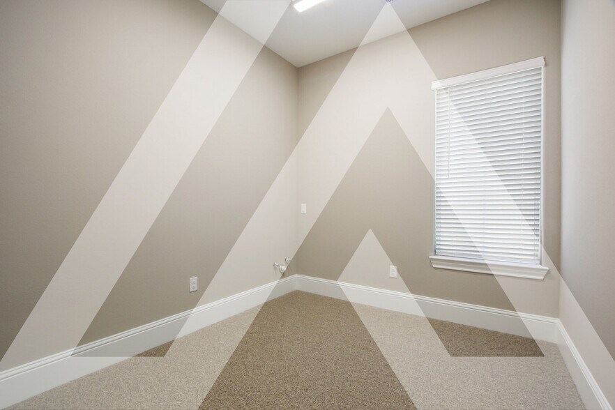 More Photos Of 31332 Nichols Sawmill Rd, Magnolia Medical For Lease