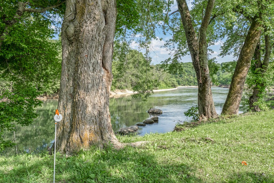 More Photos Of 1254 Hooten Town Rd, Crane Trailer Camper Park For Sale