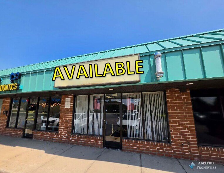 More Photos Of 273 W Elk Trl, Carol Stream General Retail For Lease