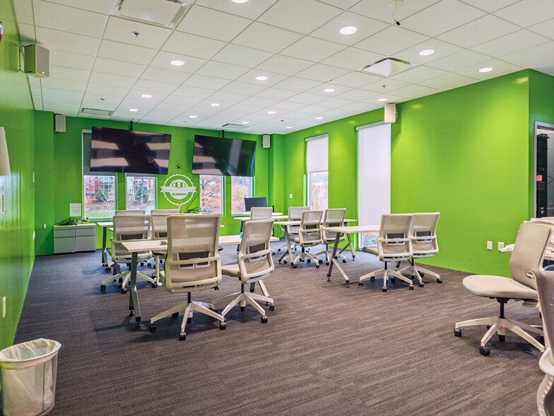 More Photos Of 2179 Edward Curd Ln, Franklin Loft Creative Space For Sale