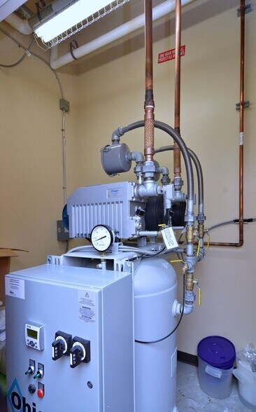 More Photos Of 803 N Jackson St, Albany Office For Lease