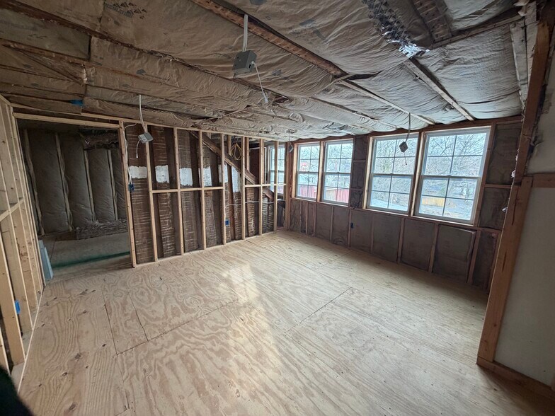 More Photos Of 129-131 High st 129-131 High St, Mount Holly Apartments For Sale