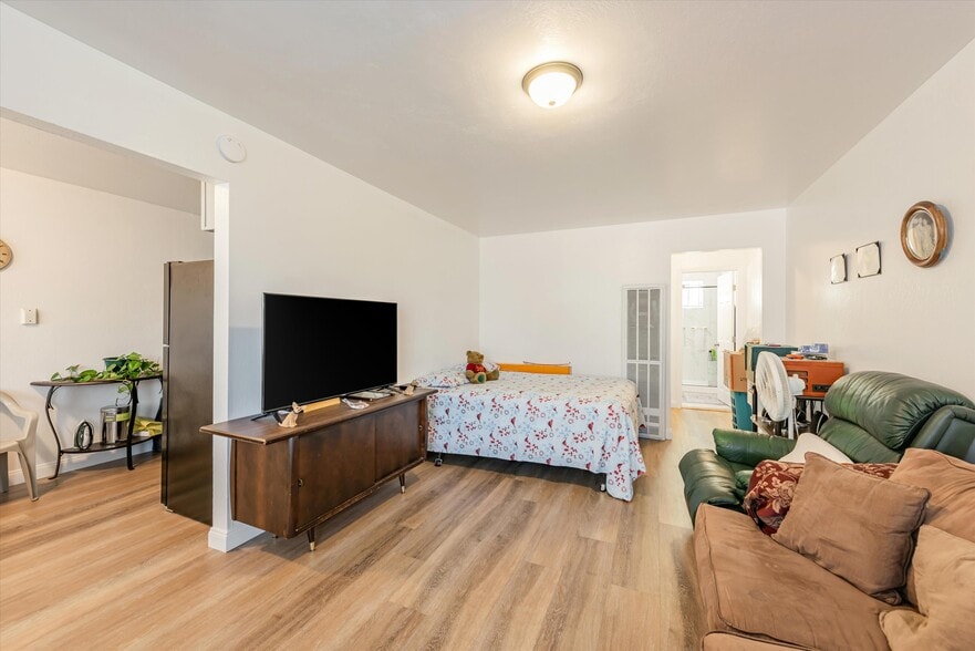 More Photos Of 3404 School St, Oakland Apartments For Sale