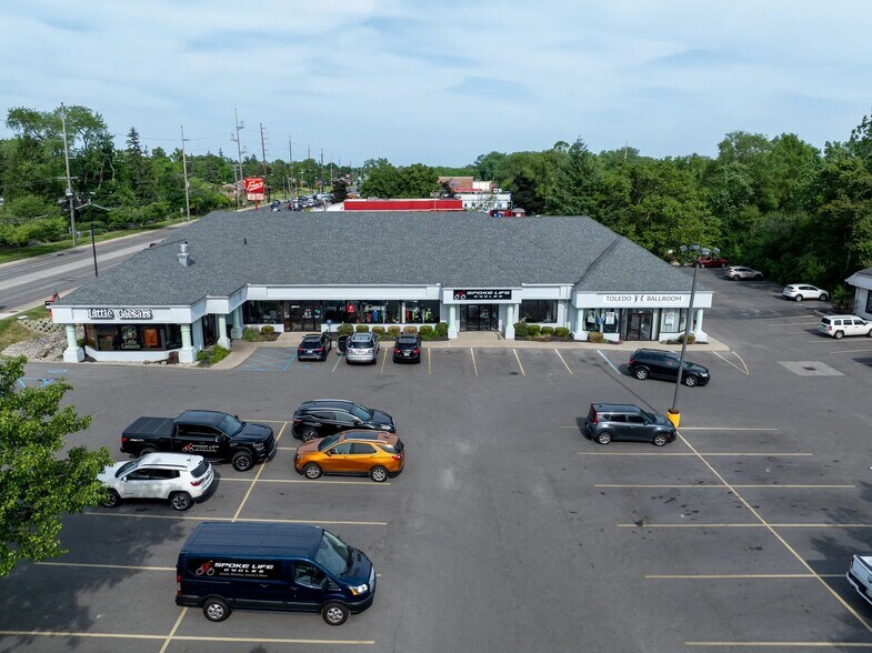 Primary Photo Of 6363-6365 Monroe St, Sylvania Unknown For Lease