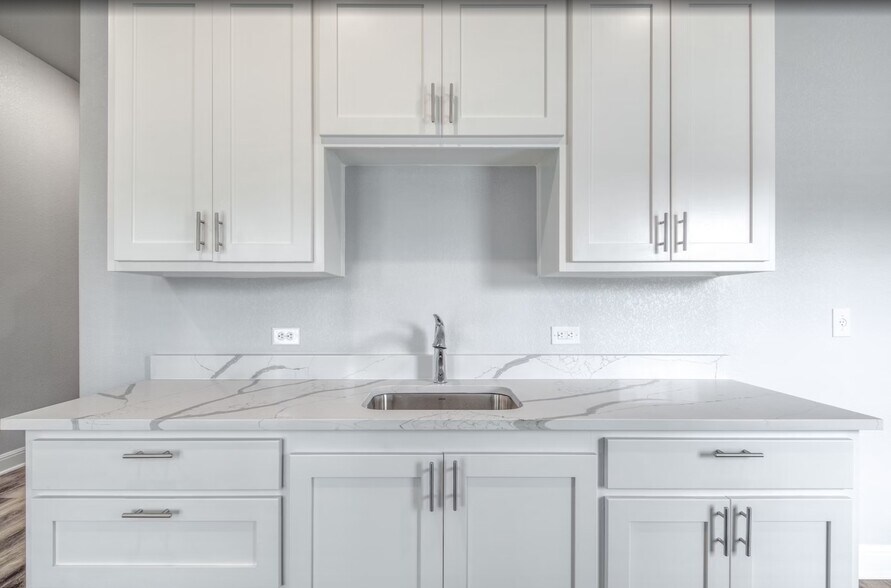 More Photos Of 2200 N A W Grimes Blvd, Round Rock Medical For Sale